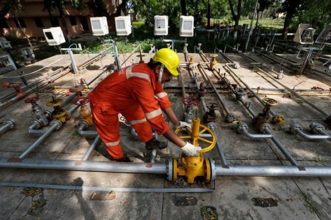 Shares of Oil and Natural Gas Corp fell as much as 2.2% to Rs 165 on BSE today. Its smaller peer Oil India Ltd also fell by about 1.9%. (Image: Reuters) Shares of Oil and Natural Gas Corp fell as much as 2.2% to Rs 165 on BSE today. Its smaller peer Oil India Ltd also fell by about 1.9%. (Image: Reuters)