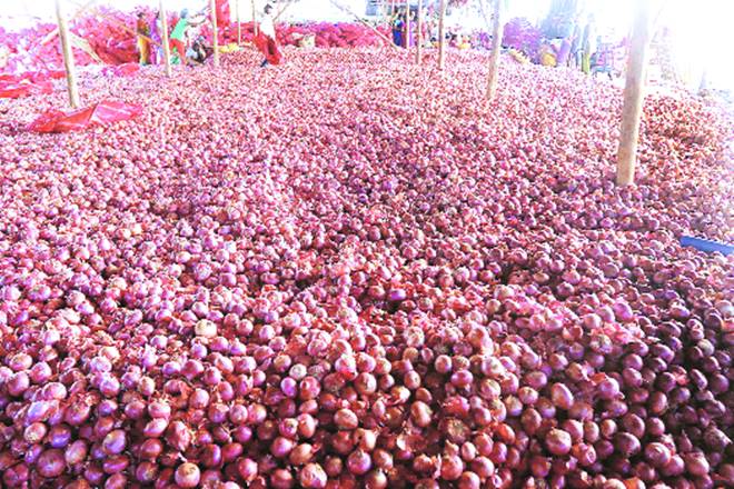 mandsaur farmers protest, Madhya Pradesh farmers, maharashtra farmers crisis, farmers suicides in india, farmers unrest