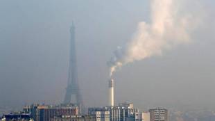 Paris pollution, Paris pollution news, Paris pollution latest news, woman sues france for Paris pollution, woman sues france for pollution, pollution news, paris news