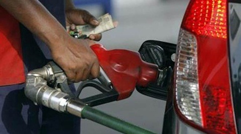 These smart driving tips can help you save up to 25 percent of your fuel bill