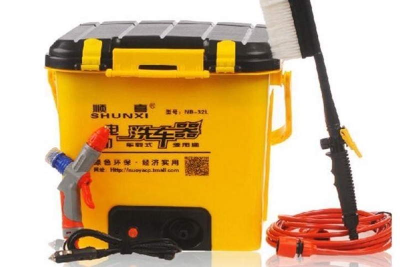 Car cleaning kit: Right from microfibre cloths to high-pressure washer, there is a host of accessories available in the aftermarket to clean your dad's car. These are available from Rs 4,000 onwards for a pressure washing kit and can be used with the 12 volt car charging socket. A number of these kits are available with warranty and come in combo packs online.