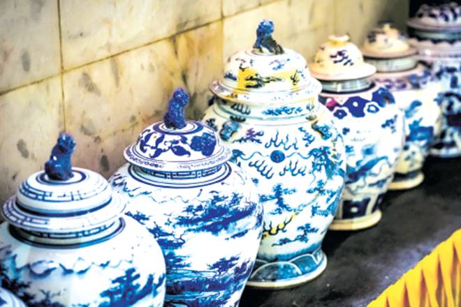 Evangelists of porcelain art, artists striving hard to preserve art form, art form, art form in Jingdezhen, Porcelain capital of China, china Evangelists of porcelain art, artists striving hard to preserve art form, art form, art form in Jingdezhen, Porcelain capital of China, china