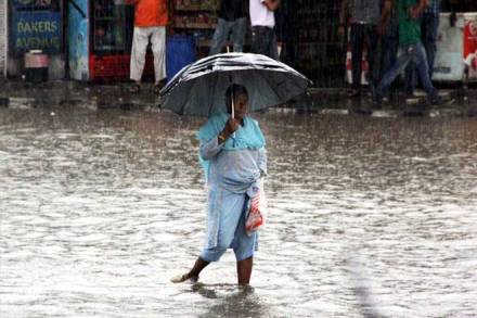 Monsoon rains, monsoon in India, heavy rains, utaar pradesh rains, UP rain alert, Ganga, Yumuna, Pratapgarh, Faizabad, Lucknow , MeT Monsoon rains, monsoon in India, heavy rains, utaar pradesh rains, UP rain alert, Ganga, Yumuna, Pratapgarh, Faizabad, Lucknow , MeT