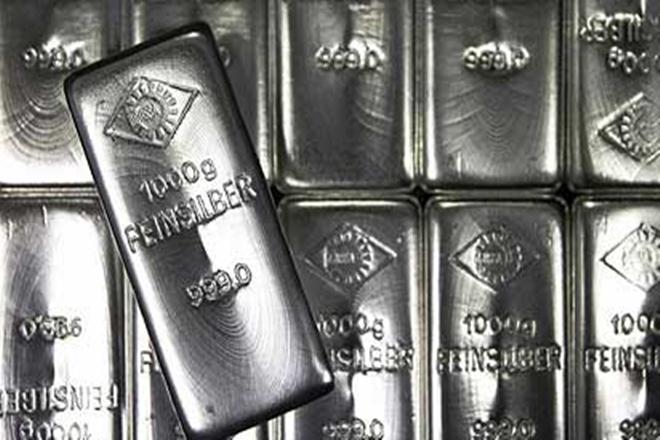 Silver futures down Rs 106, tracking weak global trend Silver futures down Rs 106, tracking weak global trend