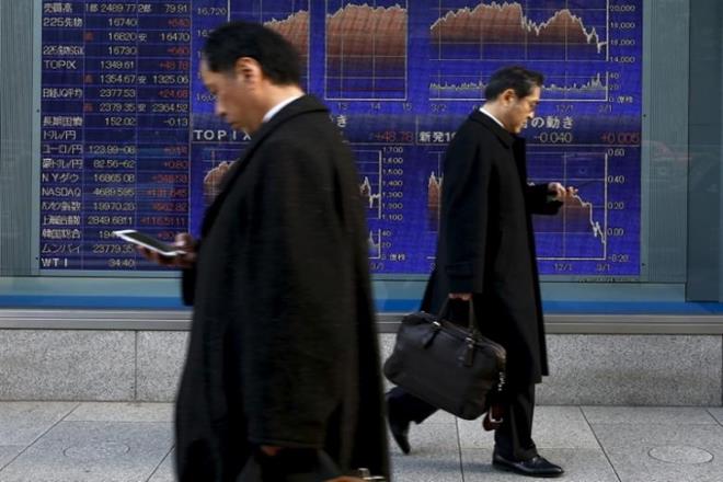 Asia stocks,  European Central Bank, Mario Draghi, US healthcare reform, US stocks, Mitch McConnell, donald trump