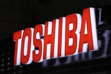 Toshiba Corp said on Friday it was not convinced by Western Digital Corp CEO Steve Milligan's effort to win its backing for the U.S. tech firm's revised bid for the Japanese conglomerate's highly prized chip unit. (Reuters)