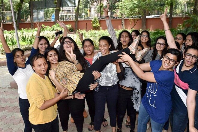 up board results, board results, results of intermediate, class 12 result, up education, up girls topper, up board result 2017