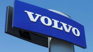 Volvo, Tesla, Volvo Car Group, Volvo Cars, Mercedes-Benz, Audi,  electric cars, Jaguar Land Rover, Automakers,  Li Shufu,