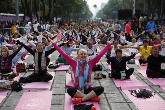 Israel, Israel yoga, Yoga in Israel, Israel India relations, International Yoga Day, Yoga day records in Isreal, Israel's President Reuven Rivlin Israel, Israel yoga, Yoga in Israel, Israel India relations, International Yoga Day, Yoga day records in Isreal, Israel's President Reuven Rivlin
