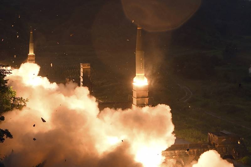 North Korea ICBM test, intercontinental ballistic missile, US South Korea, live-fire exercise, missile, ICBM pics, ICBM photos, North Korea, kim jong un, militaries, world pics