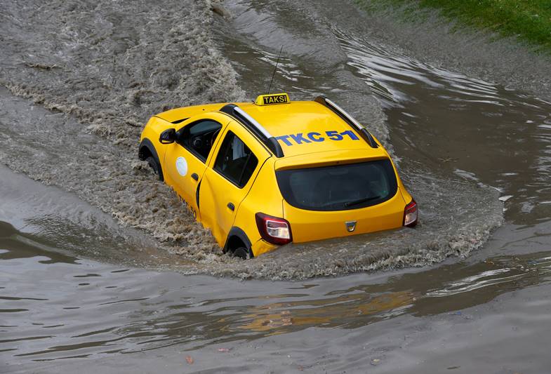 Istanbul rain, Istanbul flood, Istanbul news, Istanbul pics, Turkey news, Turkey floods, Turkey largest city Istanbul, Bosphorus oil routes