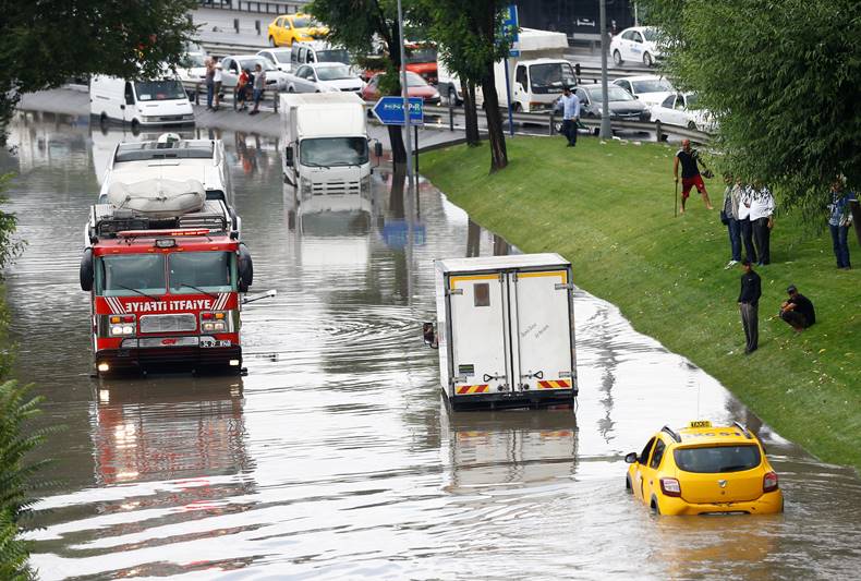 Istanbul rain, Istanbul flood, Istanbul news, Istanbul pics, Turkey news, Turkey floods, Turkey largest city Istanbul, Bosphorus oil routes