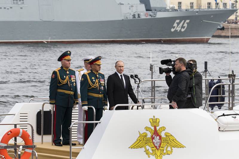 russia, sussian navy day, navy day parade russia, navy day russia, Vladimir Putin, nacal display, warships, submarines, Vladimir Putin russia, President Vladimir Putin, Neva River naval display, Syrian base, Tartus, russia news