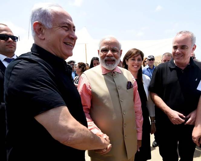 Narendra Modi in Israel, Narendra Modi in Haifi, Modi pics, Modi images, Gal-Mobile water desalination, Gal-Mobile water desalination technology, Narendra Modi at Olga Beach, Narendra Modi images, Narendra Modi pics, water purification, latest images, latest pics, Gal-Mobile images, Modi pics
