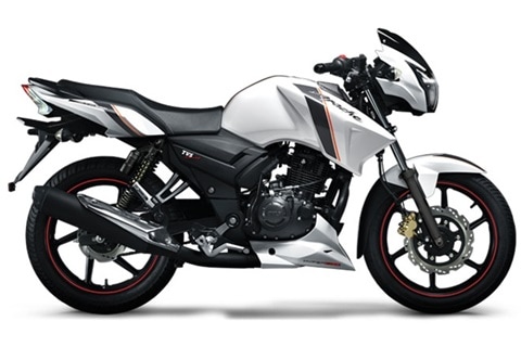 Watch video: 2017 TVS Apache RTR 160 facelift spotted testing