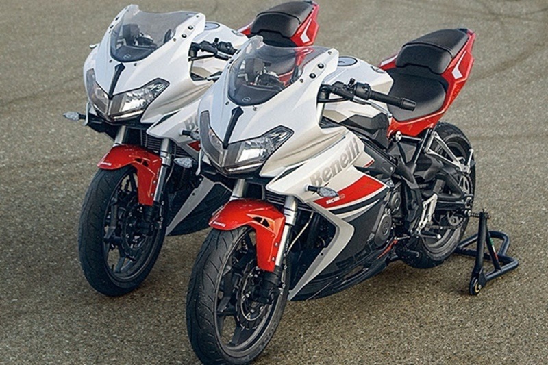 DSK Benelli 302R: DSK Benelli has officially started accepting bookings for the Benelli 302R. The anticipated 302R is a fully-faired sports motorcycle that will compete with the likes of the Yamaha YZF-R3, KTM RC390 and the Kawasaki Ninja 300 in its segment. It is powered by a 300 cc in-line two cylinder, water-cooled, four-stroke engine that will develop around 37 hp of power and churns out 27 Nm of peak torque. Estimated launch: July 2017 Estimated Price: Rs 3.5 lakh (ex-showroom)