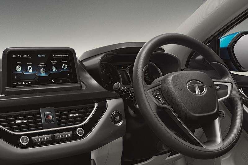 The Nexon gets a centrally mounted 6.5 inch HD display touchscreen which comes with Tata's ConnectNext as standard, but customers can also get Android Auto and Apple Car play. There's an automatic climate control and eight Harman speakers designed and placed by specialists to maximise acoustic appeal.