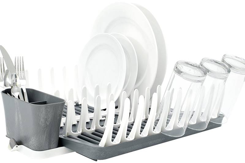 gadgets, lifehack gadgets, kitchen space gadgets, kitchen gadgets, kitchenware gadgets, daily life hacks, cooking hacks, an egg separator, measuring cup, new technology