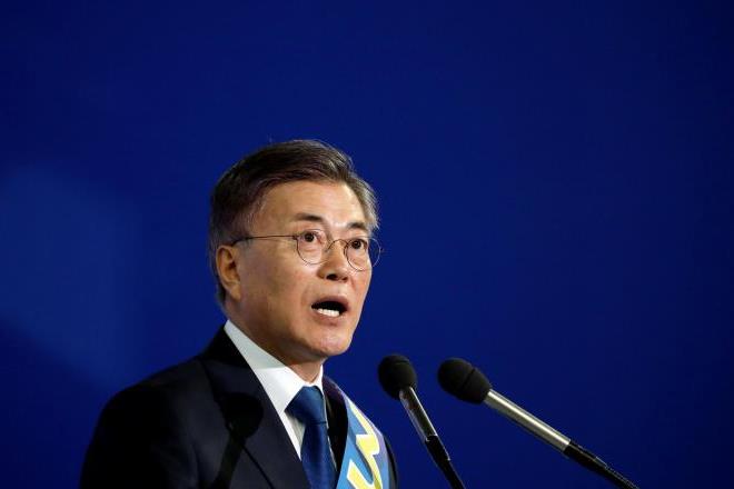 north korea fires ballistic missile, north korea kim jon un, moon jae in, north korea missile, us, donald trump, alaska, ICBM north korea fires ballistic missile, north korea kim jon un, moon jae in, north korea missile, us, donald trump, alaska, ICBM