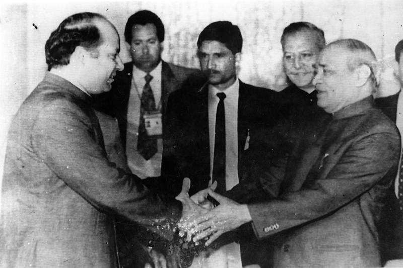 Nawaz Sharif, Nawaz Sharif sacked, Nawaz Sharif sacked as PM, Nawaz Sharif found guilty, Nawaz Sharif India connection, Nawaz Sharif Pakistan, Nawaz Sharif VP Singh, Nawaz Sharif, Nawaz Sharif Lal Krishna Advani, Nawaz Sharif AB Vajpayee, Nawaz Sharif PV Narasimha Rao, Nawaz Sharif Inder kumar Gujral, Nawaz Sharif Narendra Modi, Nawaz Sharif Qazi Hussein Ahmed, Imran Khan, Nawaz Sharif news