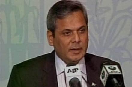Pakistan believes in resolving all issues through dialogue, he said, pointing out that the UN chief, the US President, the Chinese leadership and others have offered to play a role in resolving the Kashmir issue. (IE)