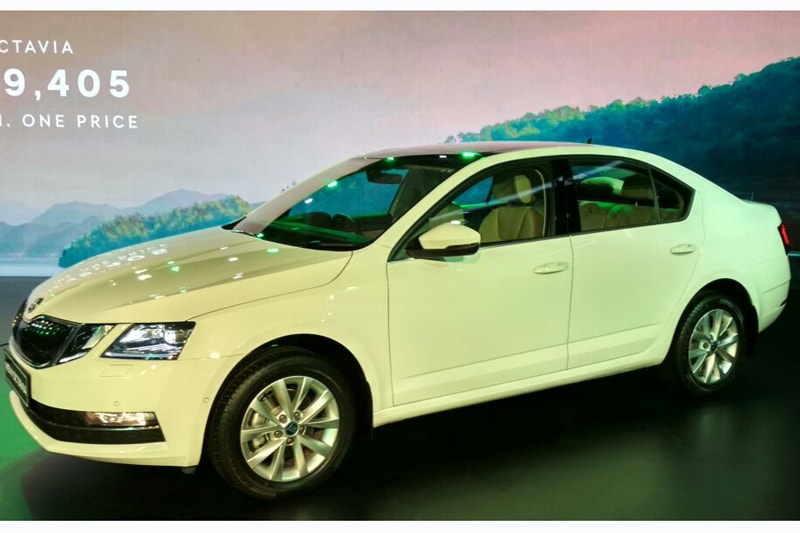 The 2017 Skoda Octavia has been launched today at an impressive 15.49 lakh starting price pan India. It will get segment busting features like 8-airbags, hands-free parking and iBuzz (which detects the driver's drowsiness). Additionally it gets an 10- colour ambient lighting, a new 8-inch touch screen infotainment system with Apple Carplay, Android Auto, and Mirror link.