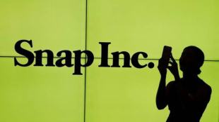 Snapchat Inc, Snapchat, Snap, social networking, Snapchat shares drop, Snapchat shares, Snapchat stories, Snapchat underwriter Morgan Stanley, Morgan Stanley Snapchat, Instagram, 160 million Snapchat users