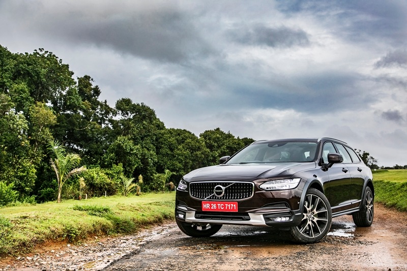 Volvo Auto India has introduced the V90 Cross Country, a crossover in India today at a price tag of Rs 60 lakh, ex-showroom. According to the Swedish carmaker, the Volvo V90 Cross Country plugs the gap between the S90 sedan and the XC90. So, who is it worth and why should on buy it considering that it has basically no competitors in the country? Let's find out