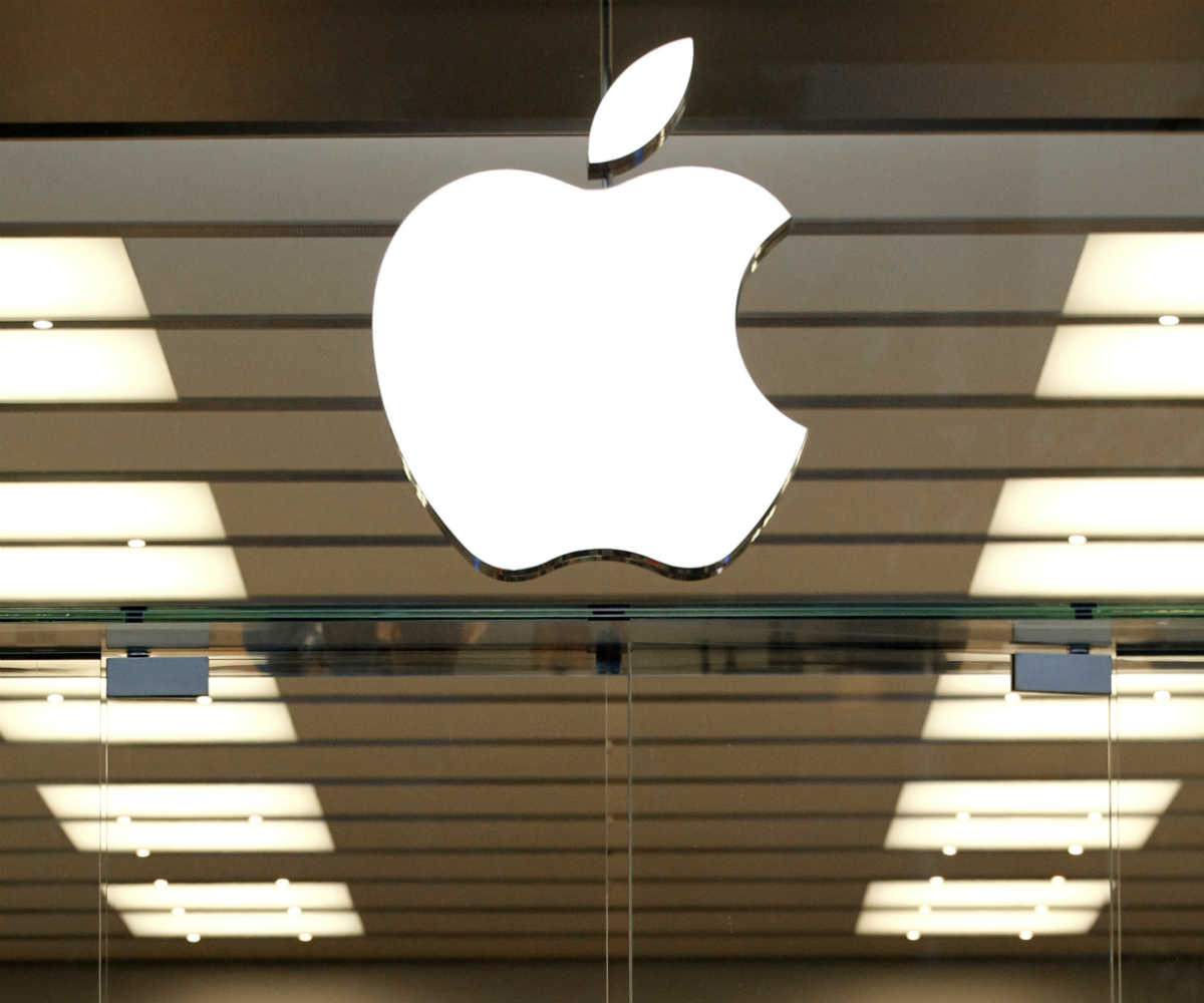 Apple, Apple market, Apple iTune, online video sales,  selling digital movies, Amazon's video, Comcast, Amazon Prime, Tim Cook 