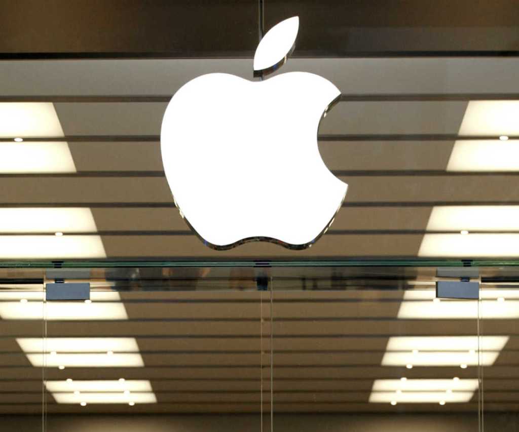 Apple, Apple market, Apple iTune, online video sales,  selling digital movies, Amazon's video, Comcast, Amazon Prime, Tim Cook  Apple, Apple market, Apple iTune, online video sales,  selling digital movies, Amazon's video, Comcast, Amazon Prime, Tim Cook