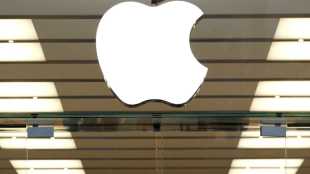 Apple, Apple market, Apple iTune, online video sales,  selling digital movies, Amazon's video, Comcast, Amazon Prime, Tim Cook