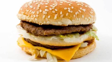 Chilli burger-eating contest, burger, delhi, delhi restaurant, junk food