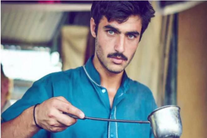 Arshad Khan, Omar Zakhilwal, tea seller, chaiwallah, Jiah Ali, Instagram, Pakistan, Afghanistan Arshad Khan, Omar Zakhilwal, tea seller, chaiwallah, Jiah Ali, Instagram, Pakistan, Afghanistan