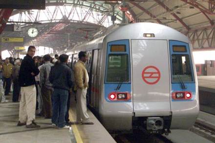 delhi metro strike, Delhi Metro Rail Corporation strike, delhi DMRC non-executive employees strike, delhi metro employess hike in salaries, DMRC management delhi metro strike, Delhi Metro Rail Corporation strike, delhi DMRC non-executive employees strike, delhi metro employess hike in salaries, DMRC management