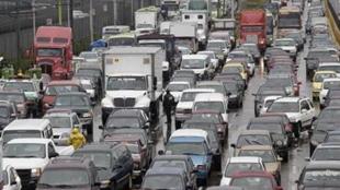 Bangalore, Tech giants, startups , Bangalore city, Microsoft Corp, Google, amazon, Intel Corp, Infosys , state minister of Information Technology, Cross-town commutes