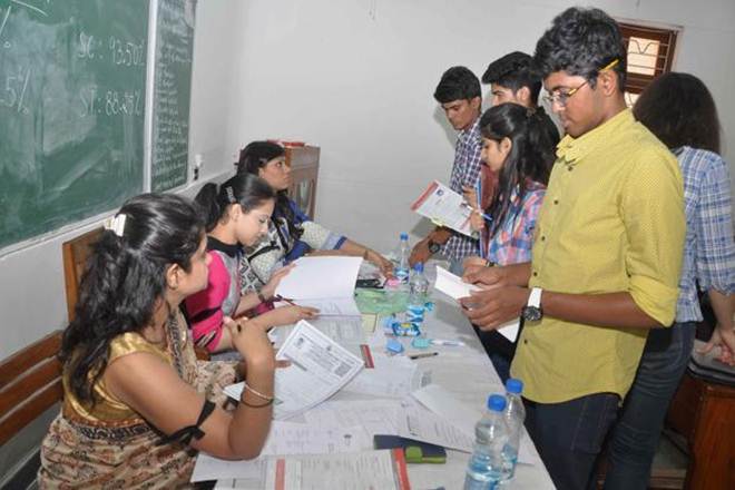 du admissions 2017, du final cut off list 2017, du cut off list 2017, du final cut off list, du fifth cut off list, Lady Shri Ram college, Hindu College, SGTB Khalsa College, BCom (Hons) srcc du, ba hons english DU
