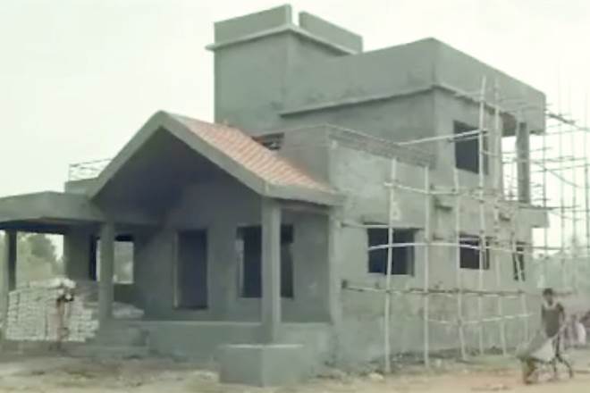 The film rotates around a married couple and narrates the sacrifices they make to build the home of their dreams. The film rotates around a married couple and narrates the sacrifices they make to build the home of their dreams.