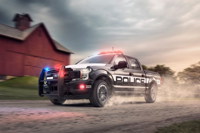Should there be any nasty mess, it can be easily cleaned since the back seats and the floor have been lined with heavy-duty vinyl. The underbody of the Responder has been fitted with skidplates to protect the mechanical components from being damaged in off road pursuits.