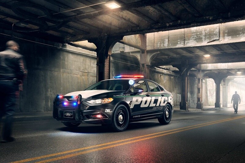 Ford also recently unveiled the Police Responder Hybrid Sedan, which is based on the Fusion Hybrid, but of course with a number of changes that make it capable of serious police work. While the US police has been using other hybrid cars like Toyota Prius or Chevrolet Volt, the Fusion Hybrid will be the first that can engage in pursuits.