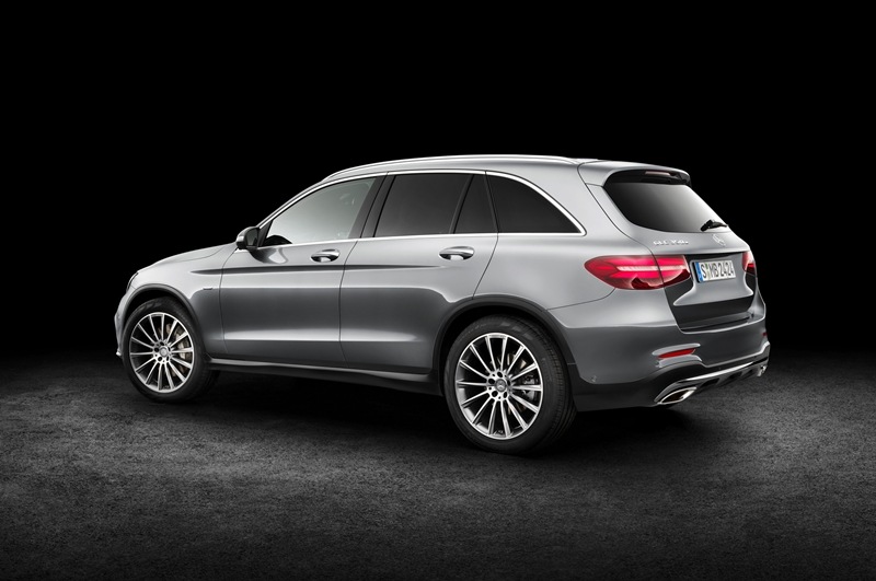 The Mercedes Benz is the closest competitor to the Volvo V90 both in terms of price and performance.