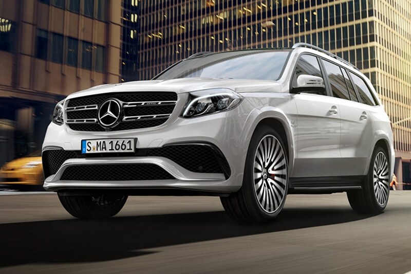 The Mercedes-AMG GLS is the only car that comes close to the manic nature of the X6M, using it’s 585 hp 5.5 litre V8 to rocket from rest to the ton is 4.6 seconds. Don’t forget 4.6 seconds in a car that can seat seven adults.