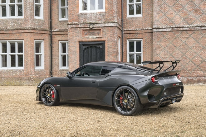 The increase in power is put to use by a significant hike in downforce. The Evora GT430 has specifically designed body panels, featuring exposed carbon weave sections, front and rear, the Lotus GT430 generates up to 250 kg of downforce through advanced aerodynamics.