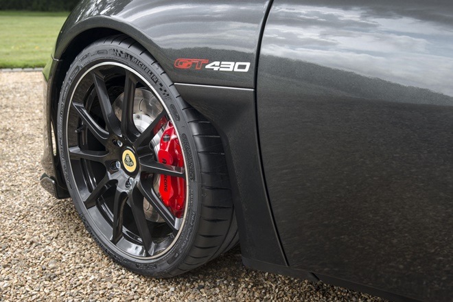 Every Evora GT430 will have options for customisations through Lotus Exclusive programme. Developed by the Lotus Design team, roughly a third of all new Lotus cars now undergo some form of customisation. Could this be a choice over the Porsche GT3? Well, at least for 60 people.