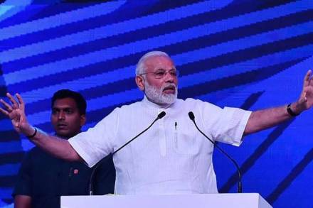 Narendra Modi, Narendra Modi in 2019 elections, elections 2019, Nitish Kumar, modi nitish, BJP investment, mahagatbandhan, bihar politics, BJP in Uttar Pradesh, Lalu Prasad, Operation Clean Hands, India news
