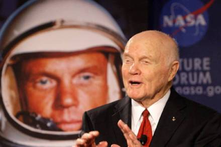 Neil Armstrong, National Aeronautics and Space Administration, NASA, Sotheby, Chicago, Apollo 11, lunar bag, lunar landing, Johnson Space Center, Houston, Kansas Neil Armstrong, National Aeronautics and Space Administration, NASA, Sotheby, Chicago, Apollo 11, lunar bag, lunar landing, Johnson Space Center, Houston, Kansas