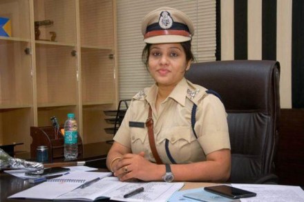 roopa, dig roopa, dig roopa transferred, ropa transferred, roopa shifted, roopa shifted to traffic department, roopa transfer, Karnataka Deputy Inspector, karnataka, sasikala, aiadmk, india news, latest news roopa, dig roopa, dig roopa transferred, ropa transferred, roopa shifted, roopa shifted to traffic department, roopa transfer, Karnataka Deputy Inspector, karnataka, sasikala, aiadmk, india news, latest news