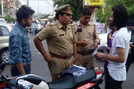 good act, police good work, policeman good act, sho dushyant rana, ghaziabad police saves men life, dushyant rana ghaziabad police, ghaziabad police officer saves man life