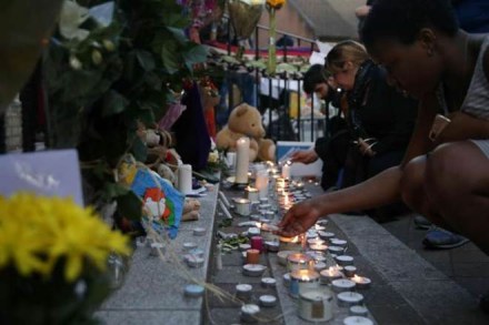 London's Camden Market fire, london, vigil, tower block fire, victims, london, world news London's Camden Market fire, london, vigil, tower block fire, victims, london, world news