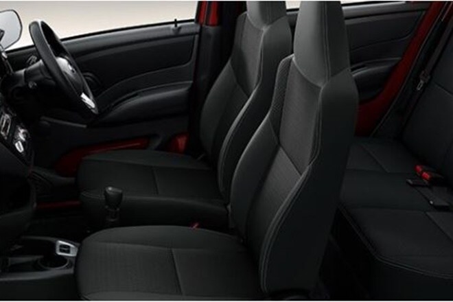 The interior is now all-black and certainly gives it a premium appeal. The black treatment has not hindered with the perception of the cabin space either. Heavier than the older version, the redi-GO 1.0L has not seen any changes to the suspension or chassis. But it has been tuned in accordance with the increased weight, which has also helped in improving stability and handling.