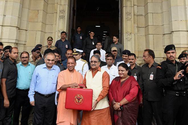 Yogi Adityanath government, anti government protests, Retired IPS officer S R Darapuri, Yogi Adityanath, uttar pradesh government, up government, uttar prades, UP news, latest news, latest updates